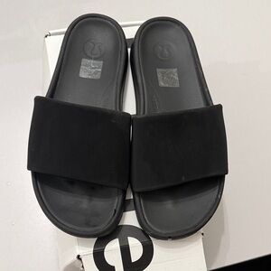 Lululemon restfeel slide - black